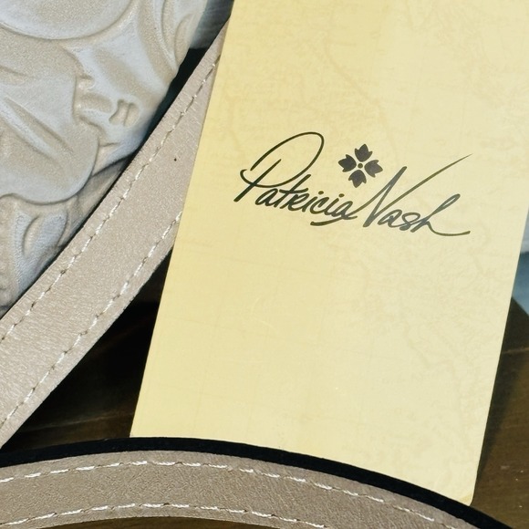 Patricia Nash Tinchi Tooled Chalk White Leather Crossbody Belt Bag NWT - Picture 3 of 14